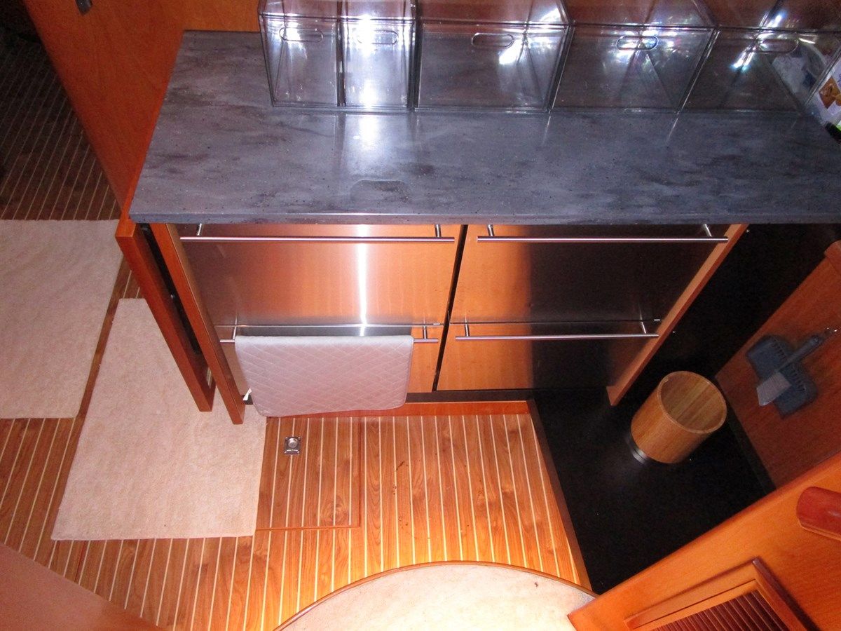 Buy a B HAPPY 96 at Shestakov Yacht Sales