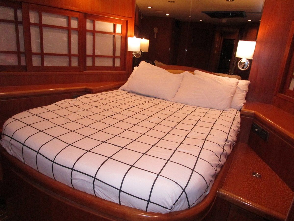 B HAPPY Capri Skylounge price