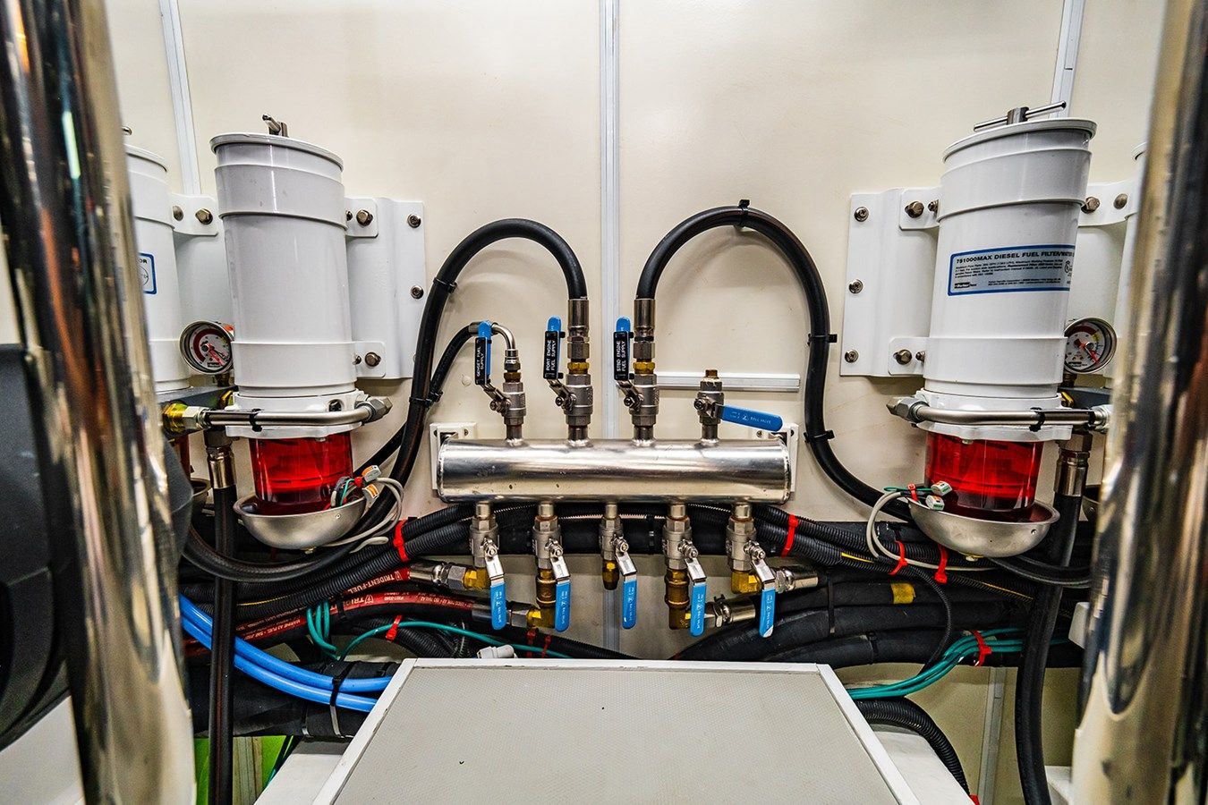 Buy a yacht INDIGO 70