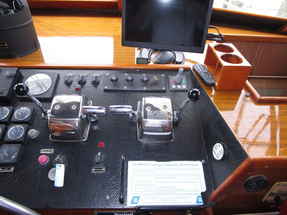 MY ALIBI Voyager price