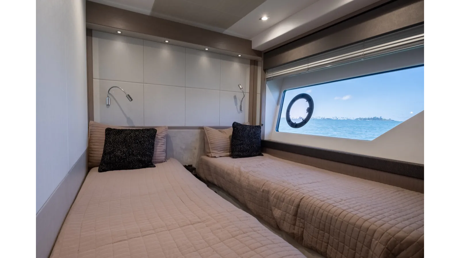 Buy a yacht Chinonino - Sunseeker