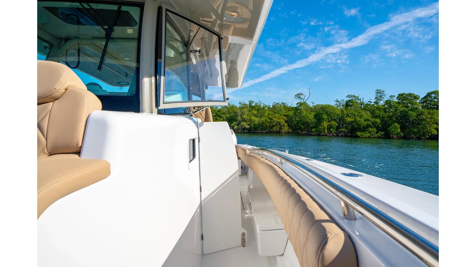 42 Lujo 42 yacht sale