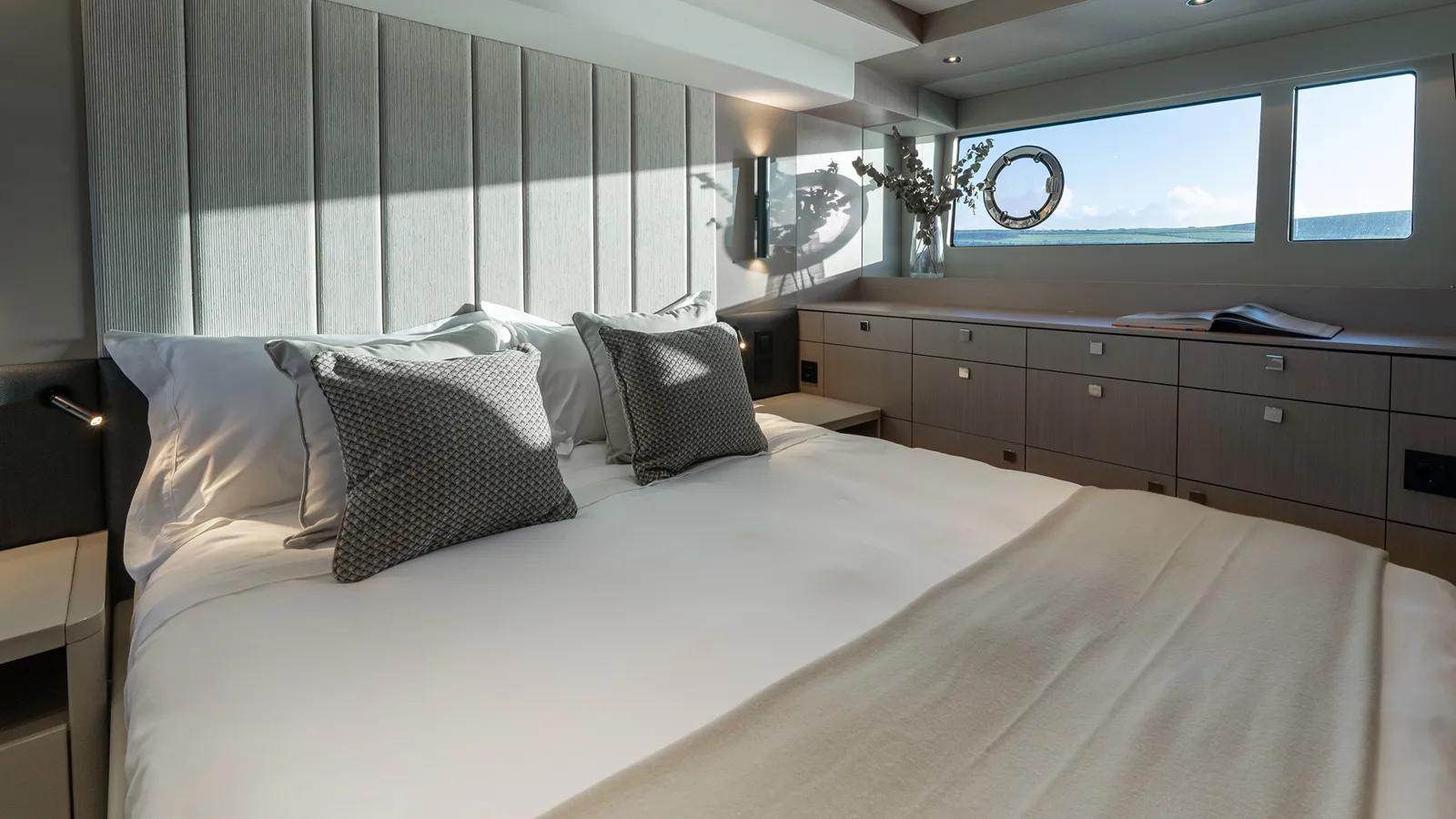 MANHATTAN 56 - Sunseeker yacht sale