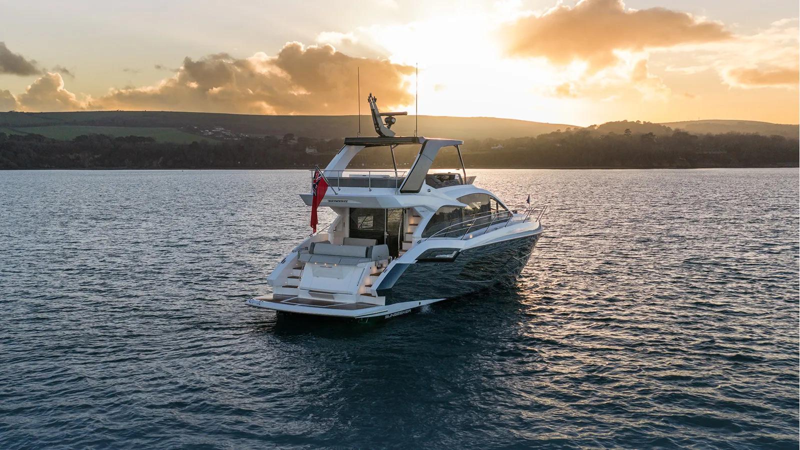 the best price on MANHATTAN 56 56