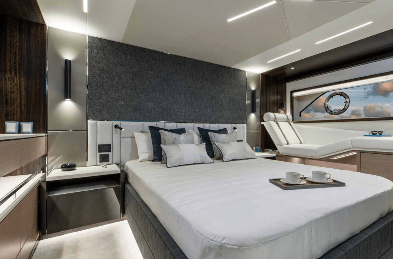 2025 SUNSEEKER MANHATTAN 68  IMMEDIATE DELIVERY  DUBAI - Sunseeker price