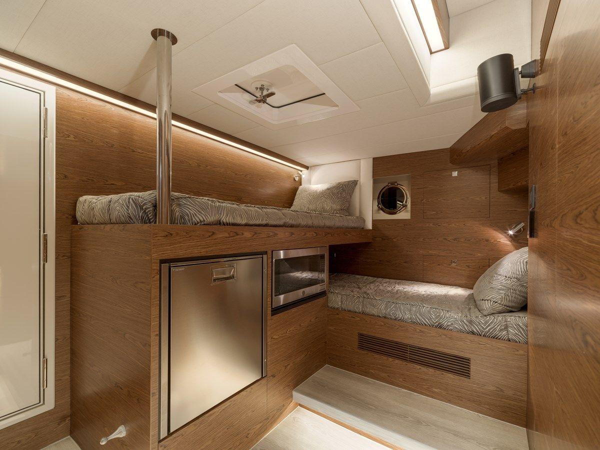 V77s-613  Palm Beach Boat Show 2026 - Horizon Yachts price