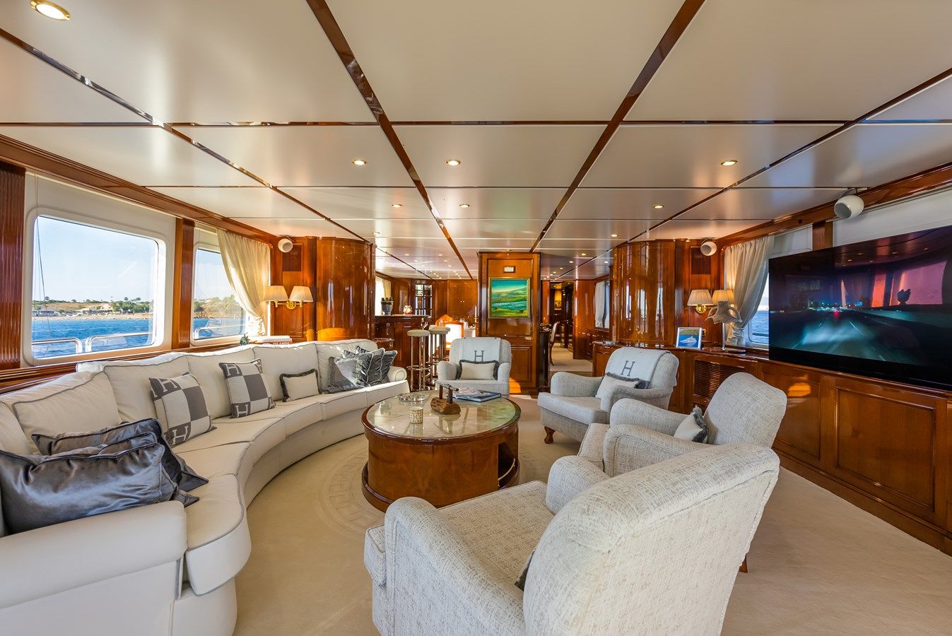 Buy a STELLA FIERA Benetti Classic at Shestakov Yacht Sales