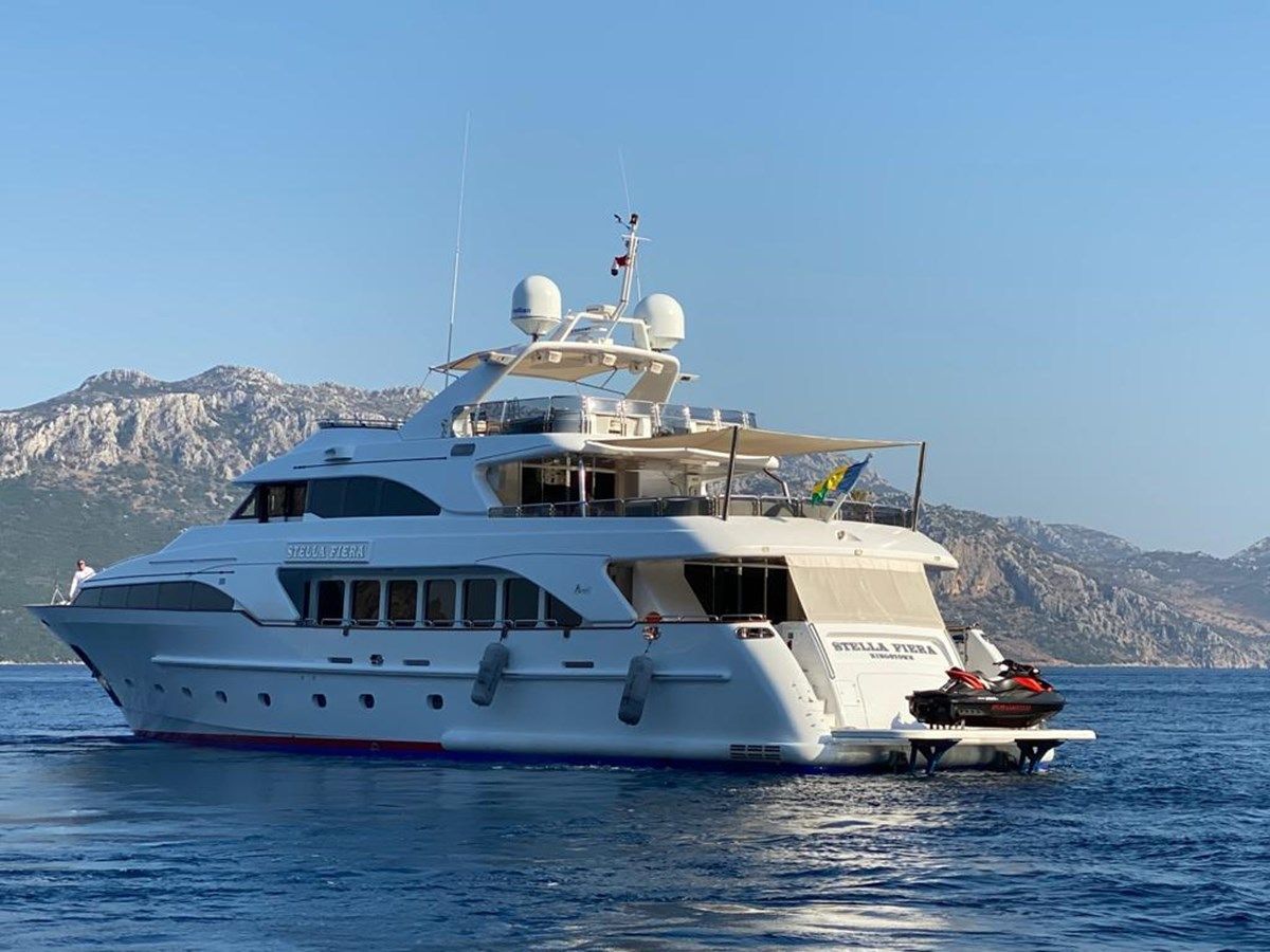 the best price on STELLA FIERA 1998