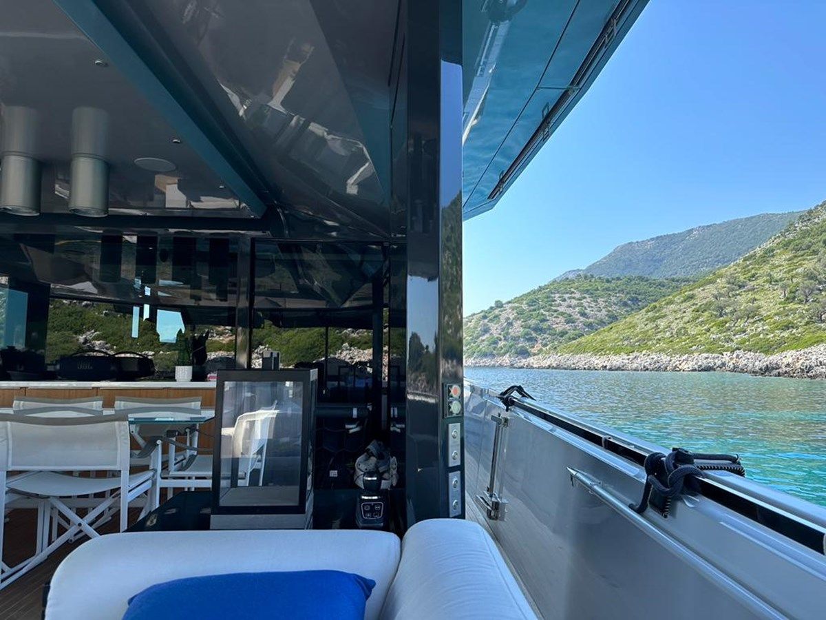 best yacht sales deals D&D A85S