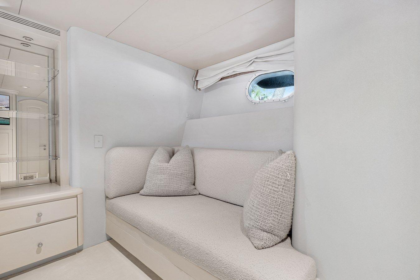 Купить CHANSON - Christensen Yachts