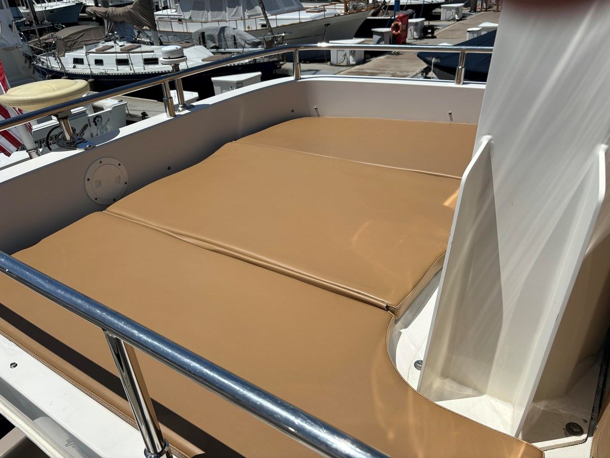 Aqueous Solution - Carver Yachts price