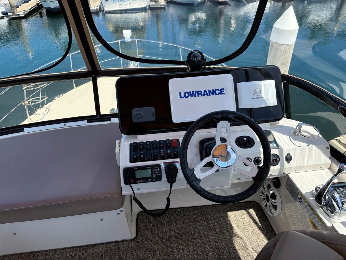 best yacht sales deals Aqueous Solution - Carver Yachts