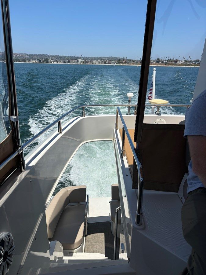 Aqueous Solution - Carver Yachts yacht sale