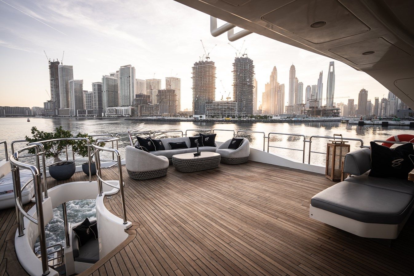 Купить яхту SATISFACTION - Azimut Yachts в Shestakov Yacht Sales