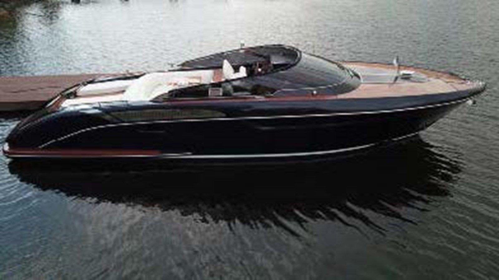 the best price on RIVAMARE 38 39