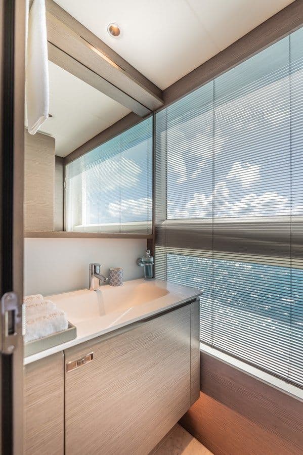 Buy a Gemini - PRINCESS at Shestakov Yacht Sales