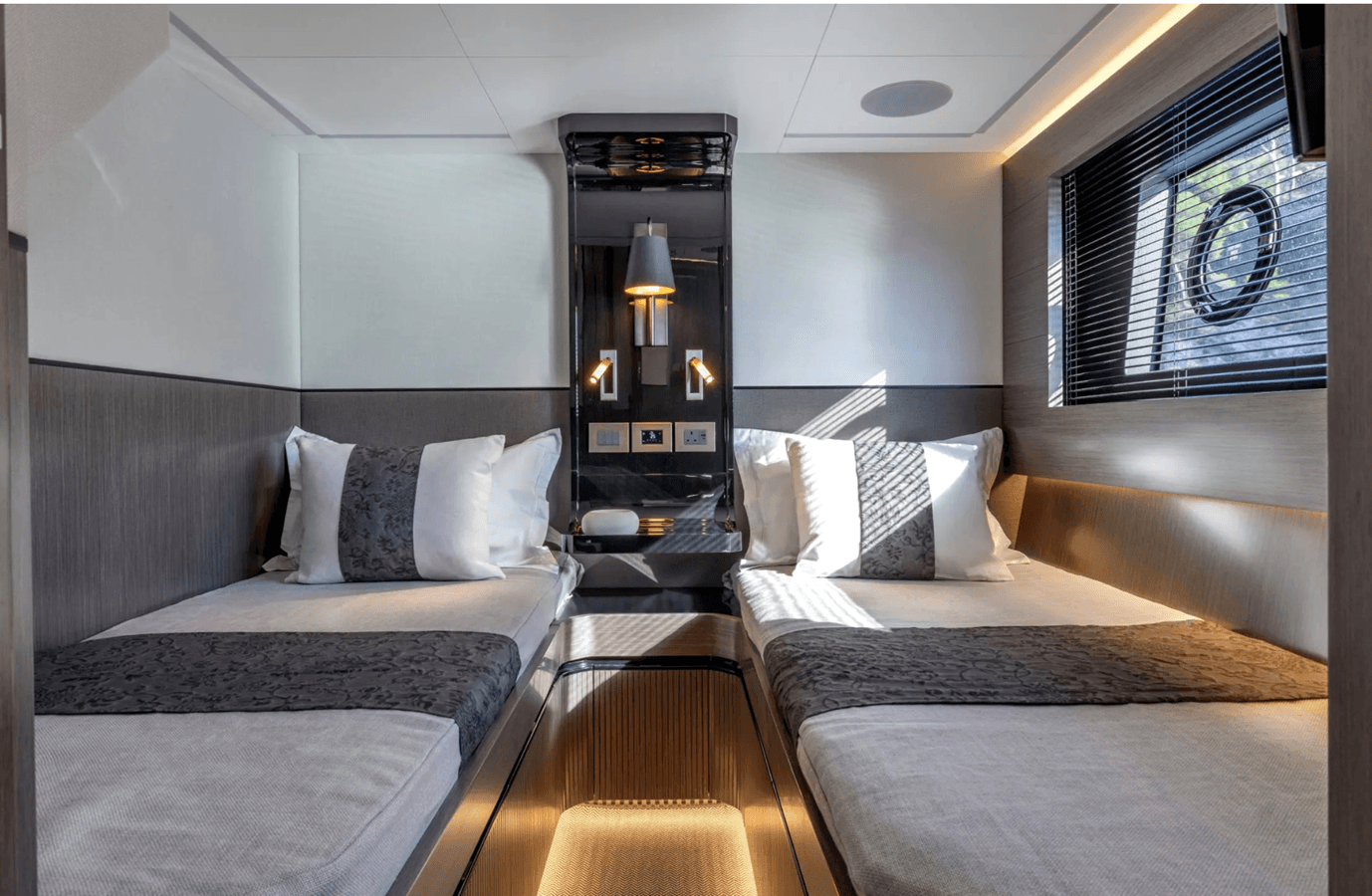 2025 PEARL 63  NEW  IMMEDIATE DELIVERY  DUBAI - PEARL YACHTS