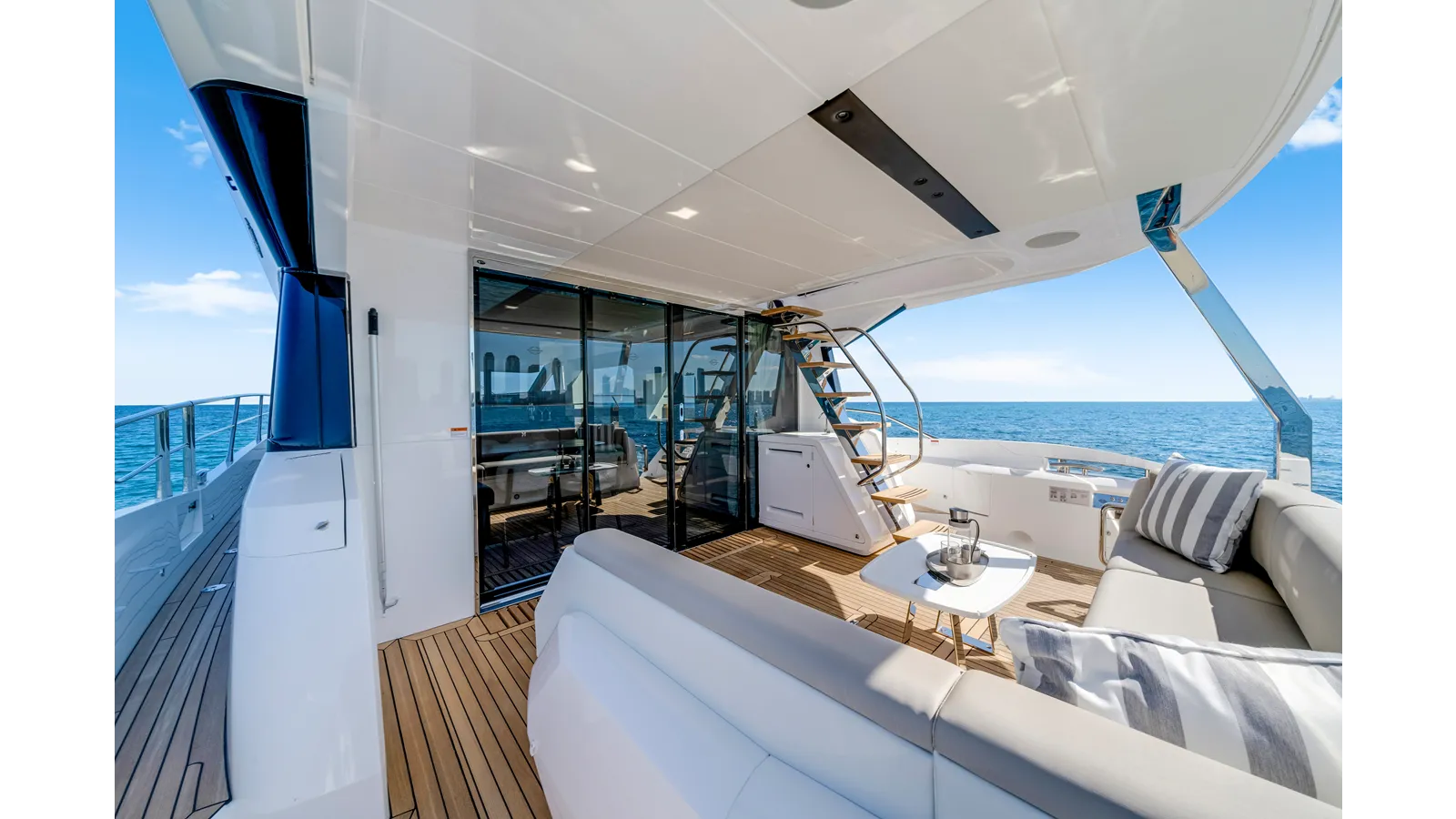 Стоимость яхты MANHATTAN 68 - Sunseeker