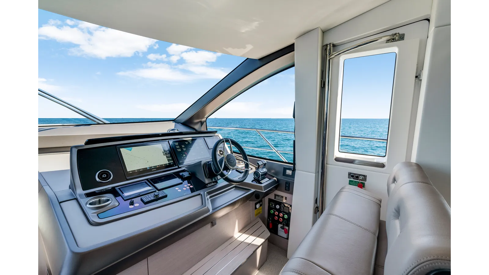 Купить яхту MANHATTAN 68 - Sunseeker в Shestakov Yacht Sales