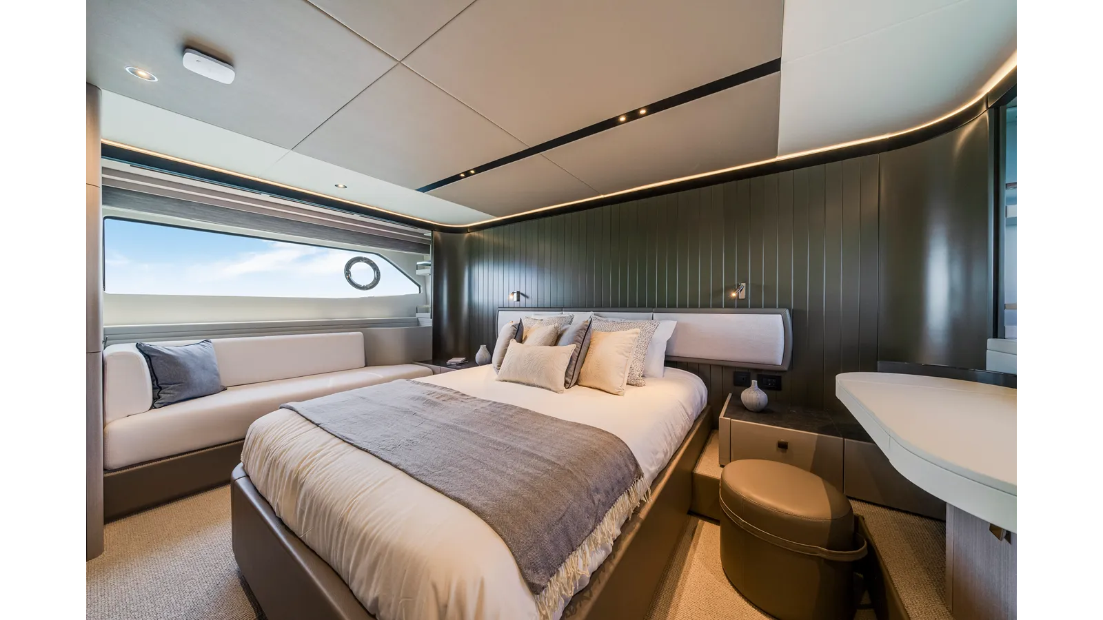 Продажа яхты MANHATTAN 68 68