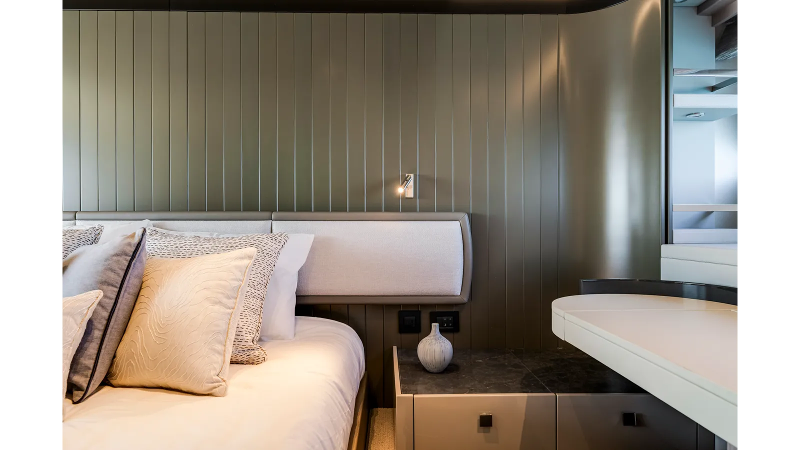 Лучшая цена на MANHATTAN 68 - Sunseeker