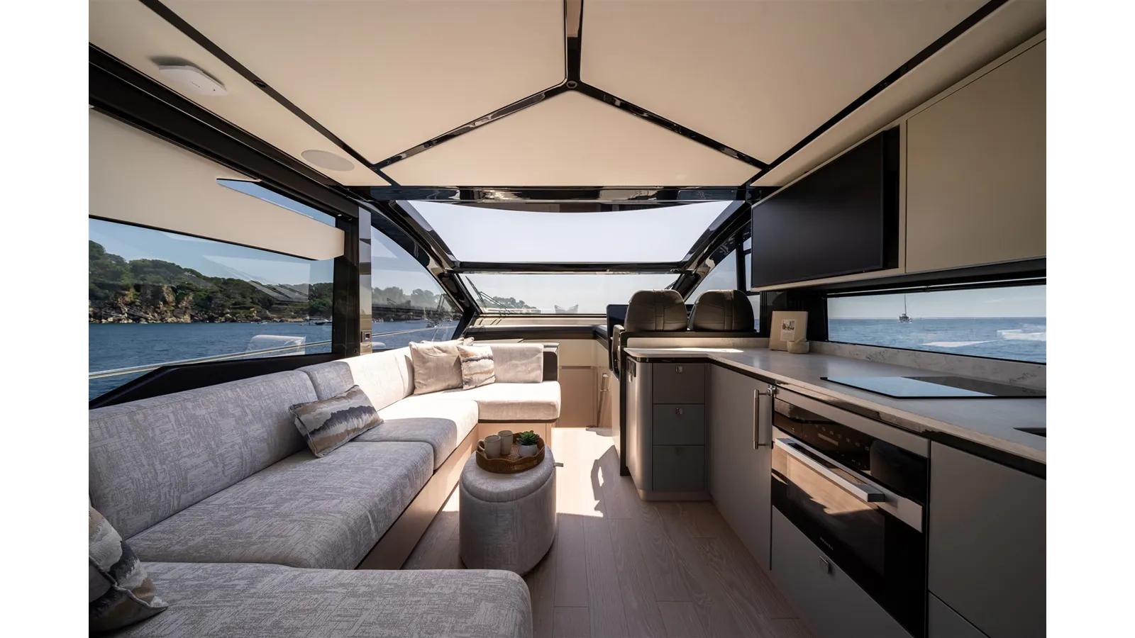 PREDATOR 55 - Sunseeker yacht sale