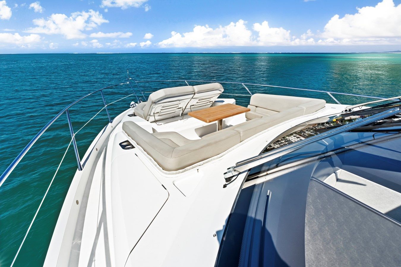 Buy a yacht Smitten - Sunseeker