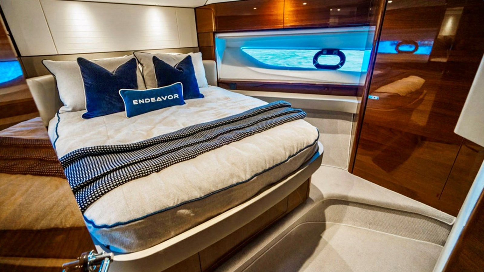 Buy a Endeavor F55 at Shestakov Yacht Sales