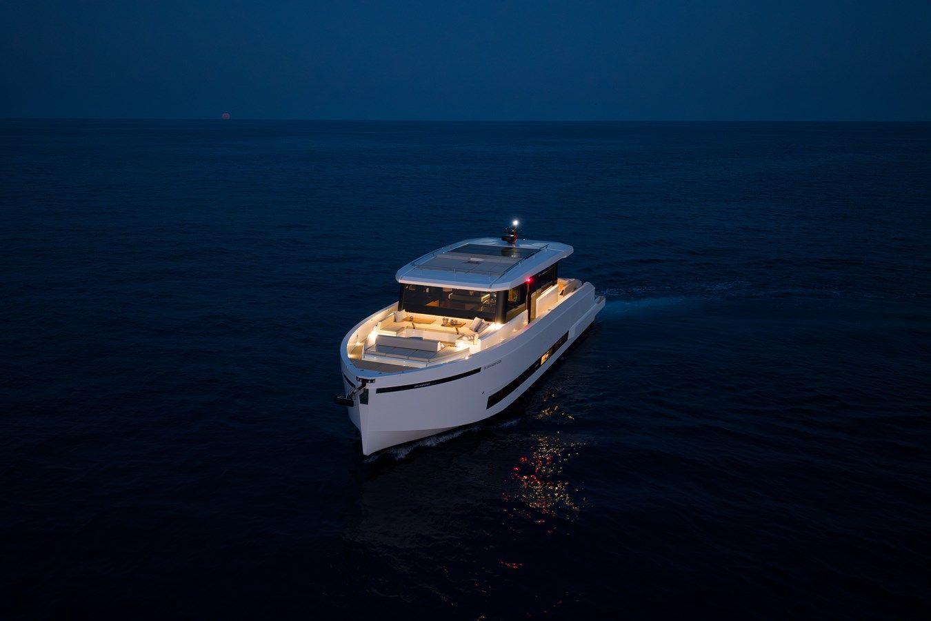 Siente el mar - DE ANTONIO YACHTS price
