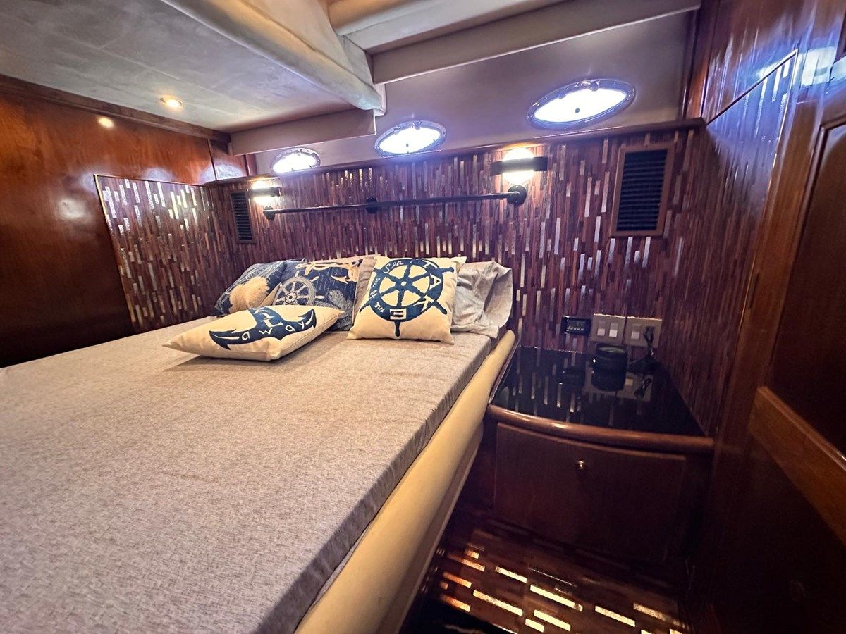 best yacht sales deals Navigator Californian Veneti 2002