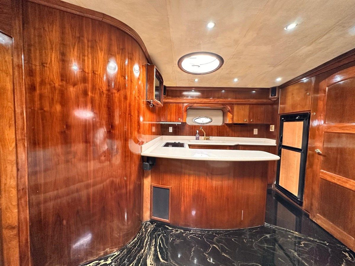 Купить яхту Navigator Californian Veneti 56 в Shestakov Yacht Sales