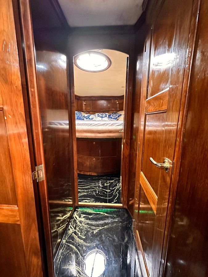 the best price on Navigator Californian Veneti