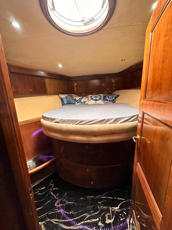 Продажа яхты Navigator Californian Veneti 2002