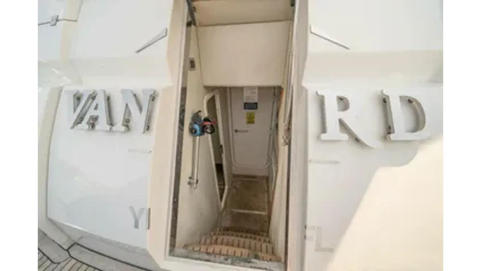 Buy a yacht VANGUARD 2005