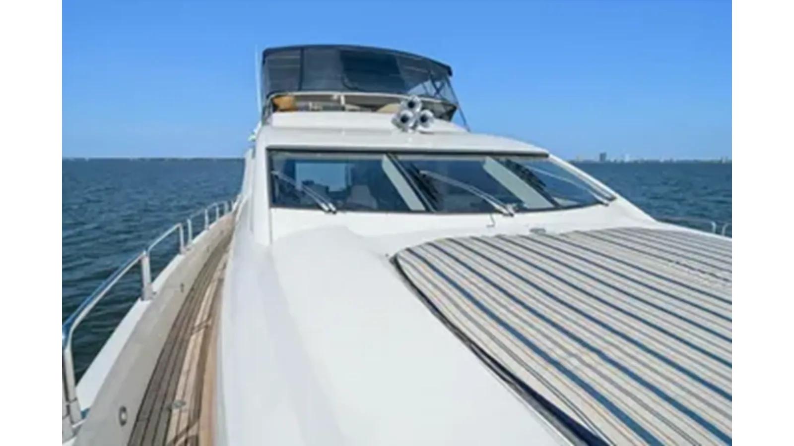 the best price on VANGUARD 2005