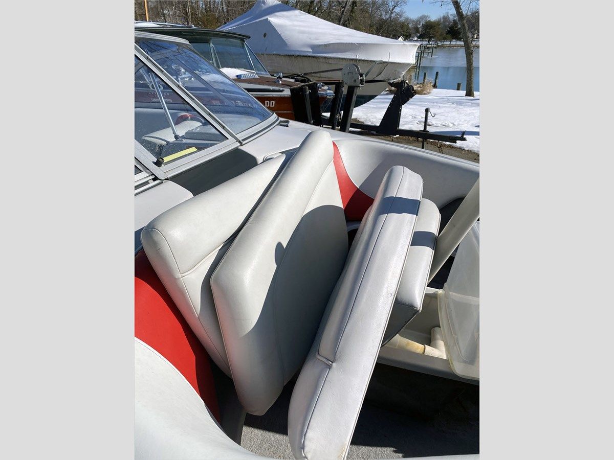 21' Moomba 2005 Outback