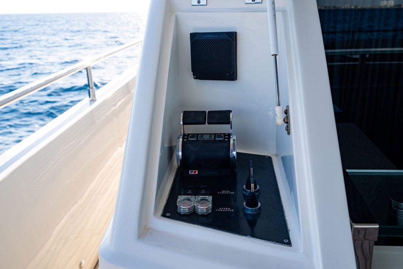 Buy a yacht Oasis 2010