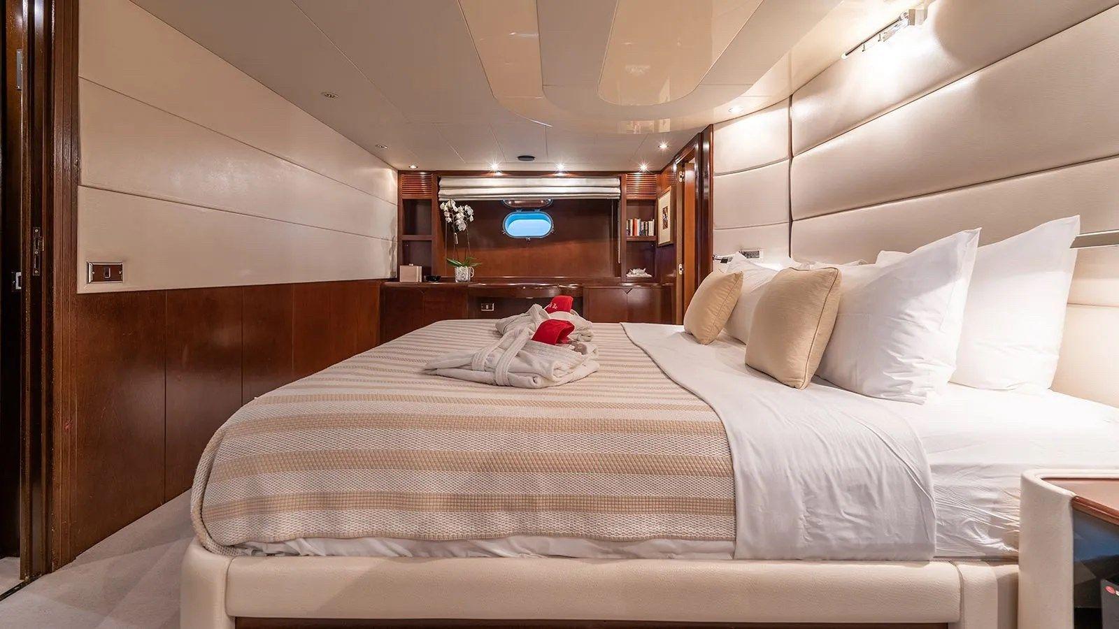 best yacht sales deals LET IT BE - TECNOMARINE