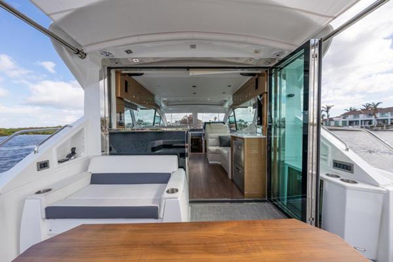 Buy a yacht DUKE 2018