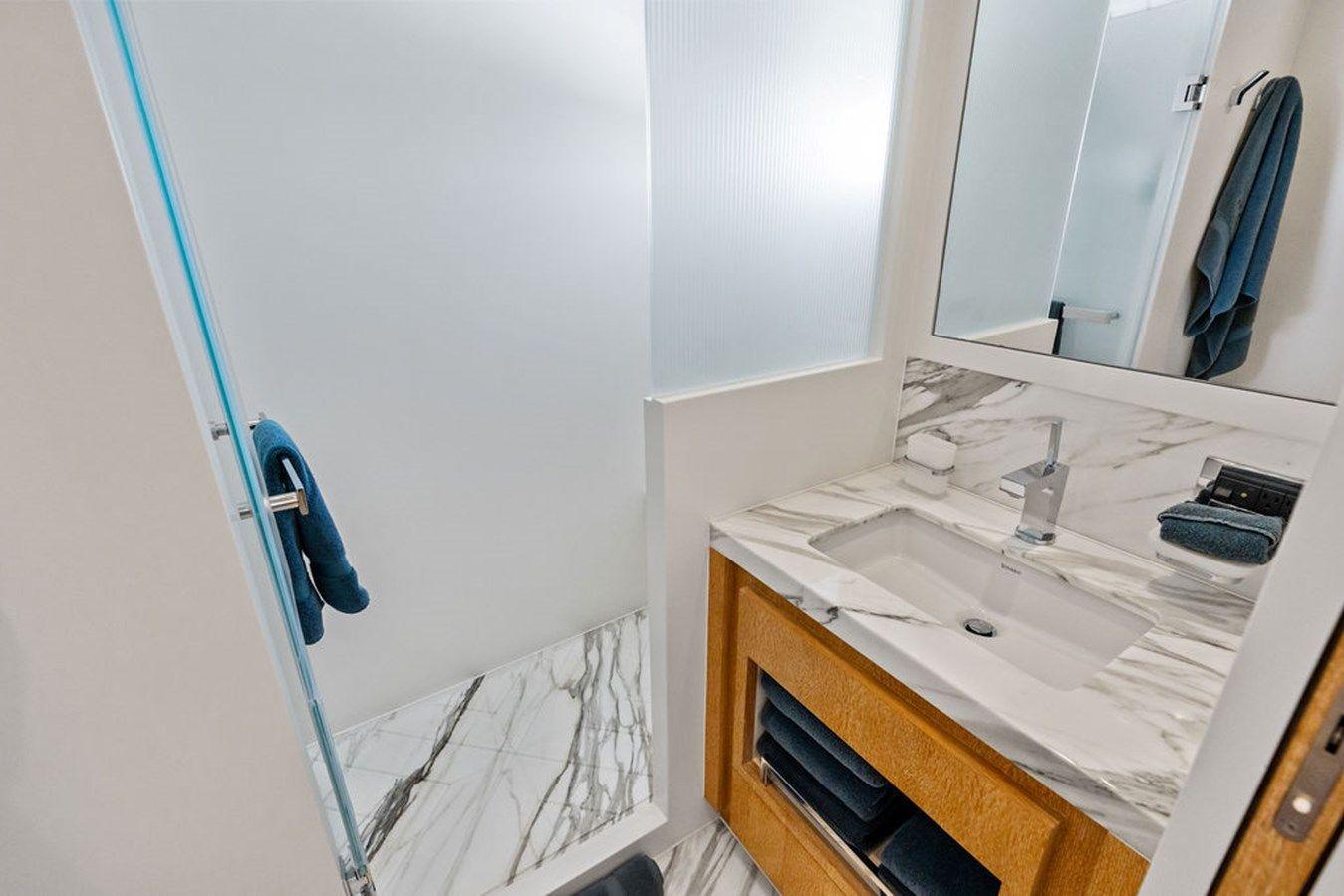 Лучшая цена на ANDREA VI 2014