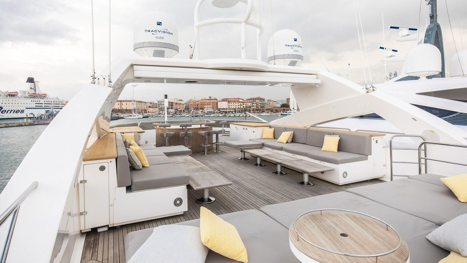 best yacht sales deals DESEO - Sunseeker