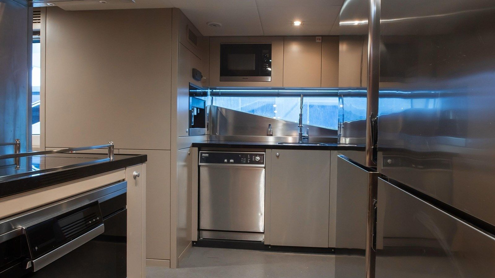 Buy a yacht DESEO 2014