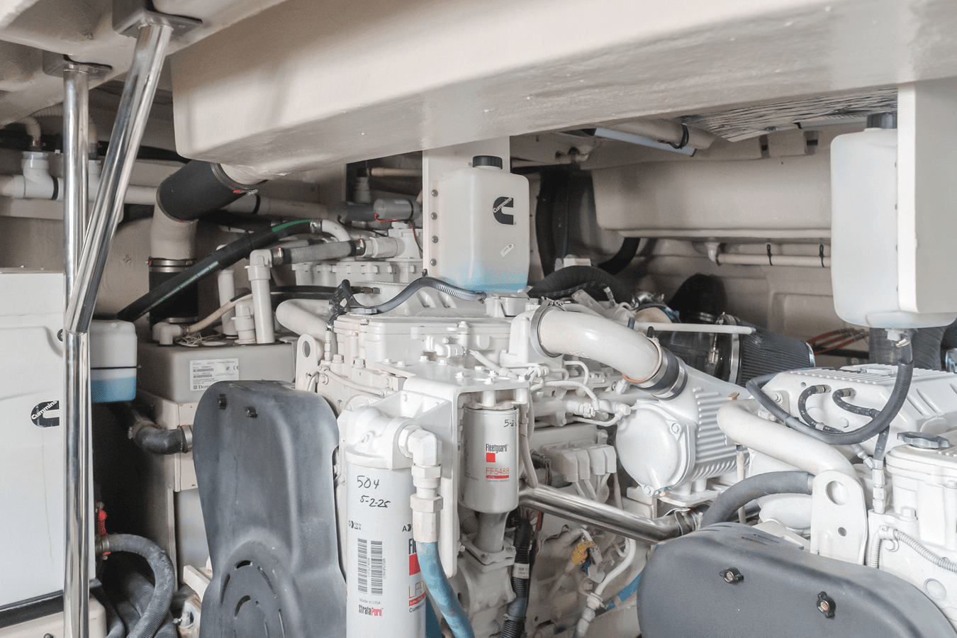 Buy a No Regrets - SEA RAY at Shestakov Yacht Sales