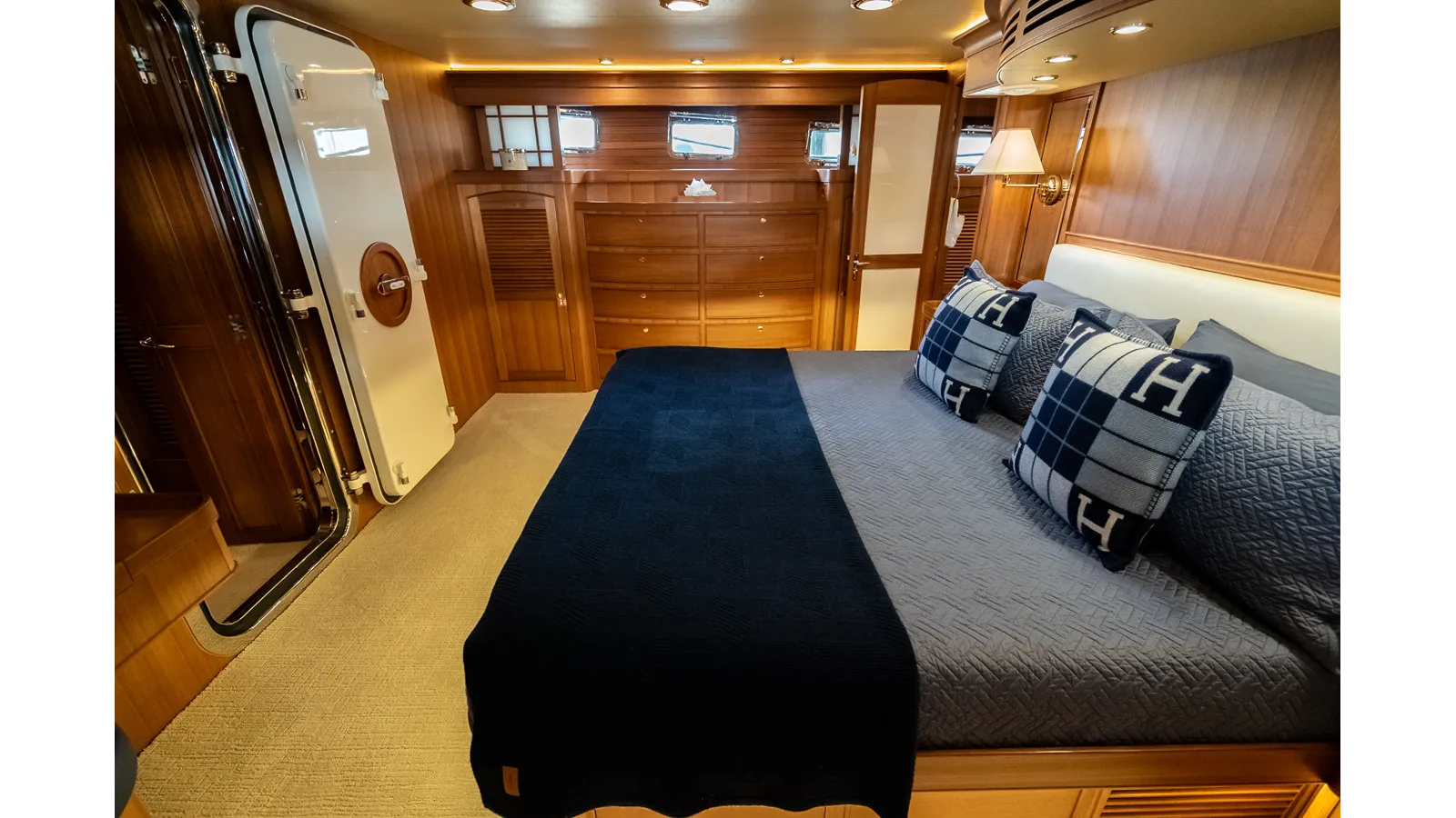 the best price on RAT PACK 97