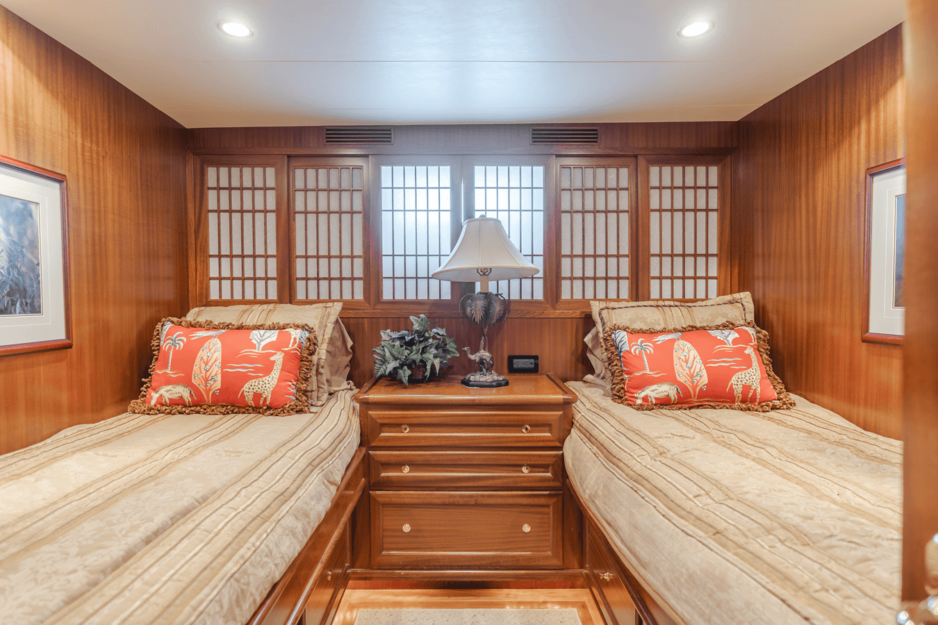 Buy a yacht AL DI LA Enclosed Bridge CPMY