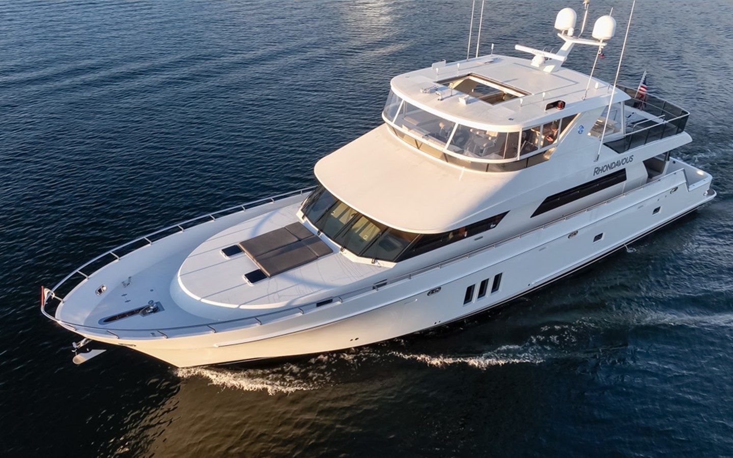 Buy a yacht Rhondavous