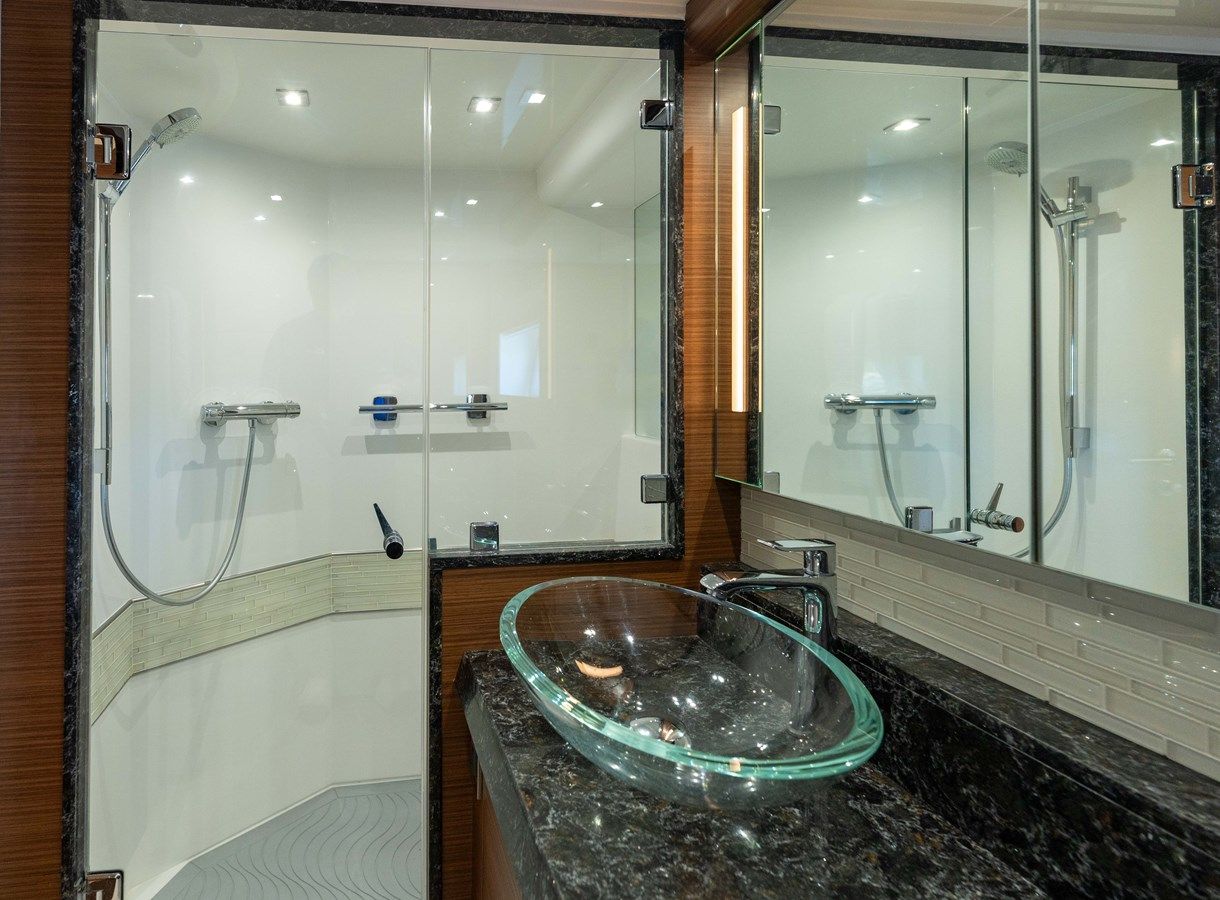 best yacht sales deals Sub-Par - Ocean Alexander