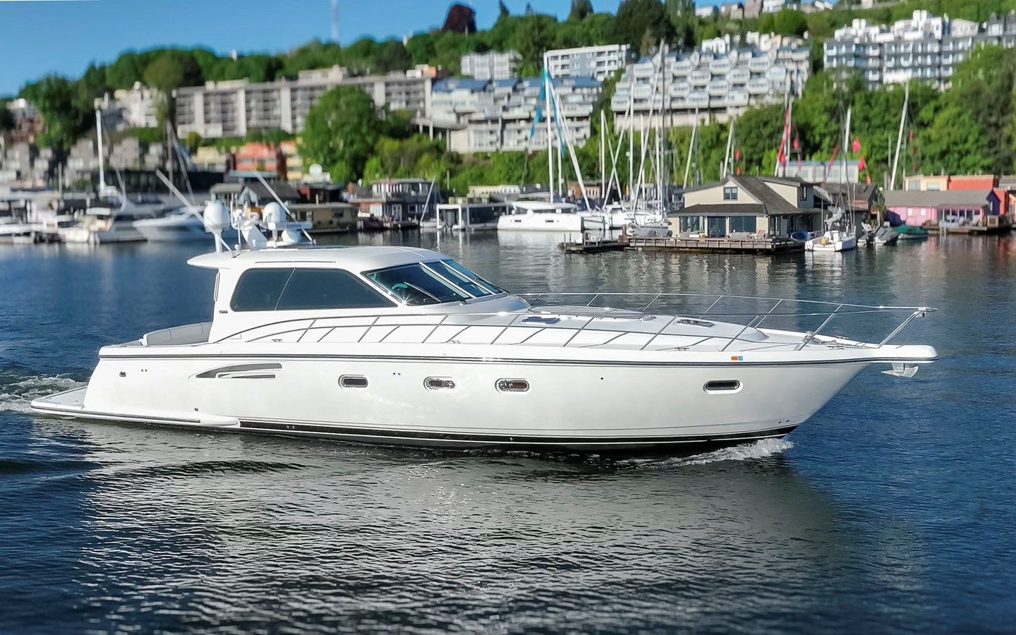 Buy a La Dulce Vida 58 at Shestakov Yacht Sales