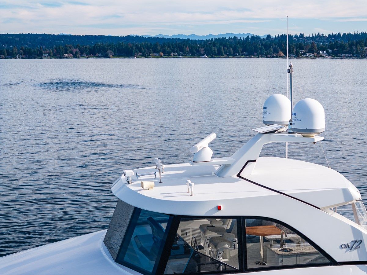 Buy a yacht Island Breeze 2017