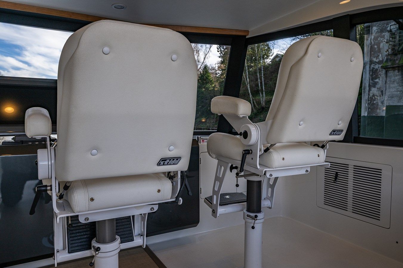 Buy a Island Breeze - Ocean Alexander at Shestakov Yacht Sales